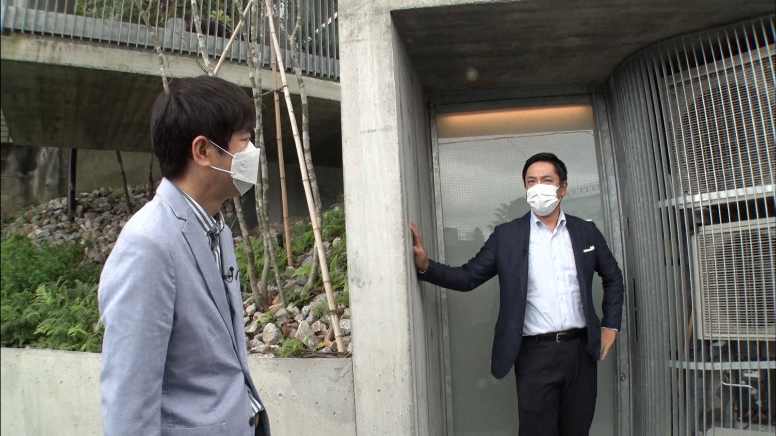 （左から）羽鳥慎一、辻岡義堂（C）日本テレビ