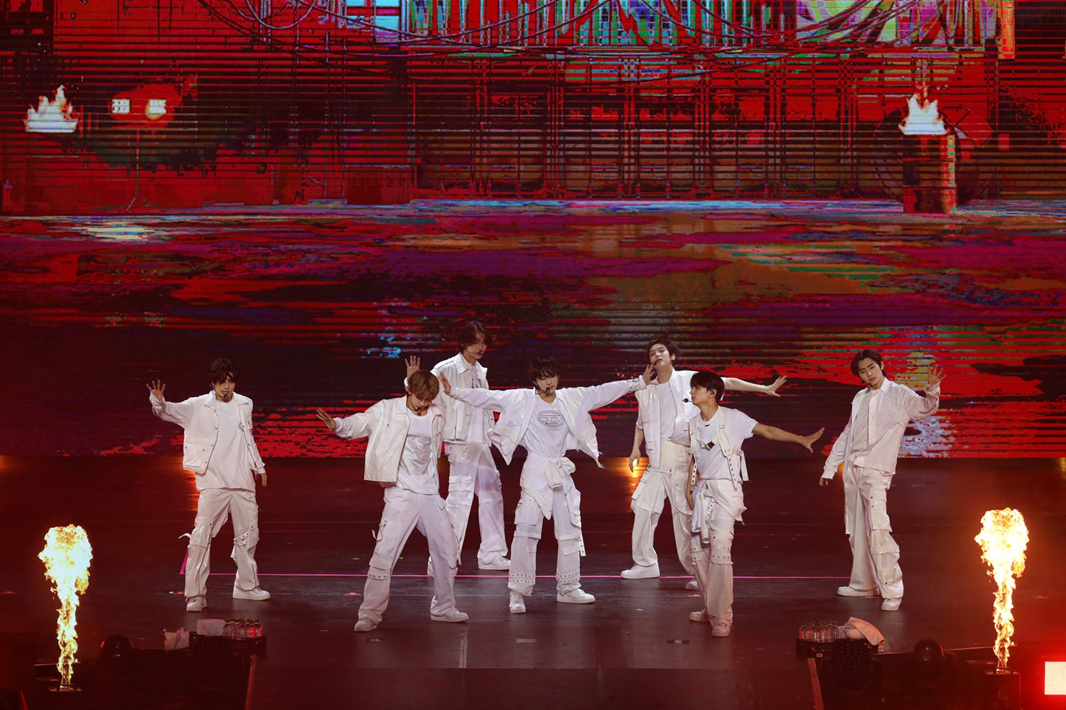 ENHYPEN（P）＆（C）BELIFT LAB Inc.