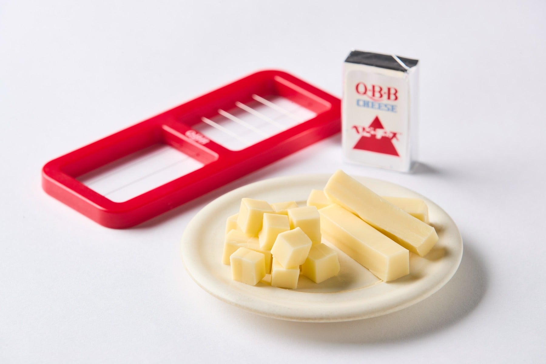 ベビーチーズを料理でもっと使いやすく♡ 「QBBベビーチーズカッター」が数量限定で発売！