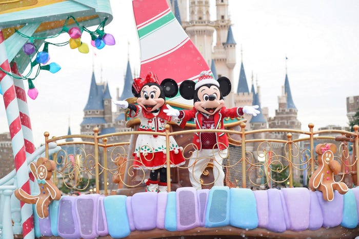 東京ディズニーランド「ディズニー・クリスマス・ストーリーズ」(C)Disney