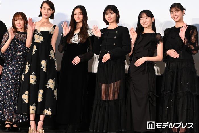 市ノ瀬加那、南沙良井上和、井上和、中西アルノ、一ノ瀬美空、冨里奈央(C)モデルプレス