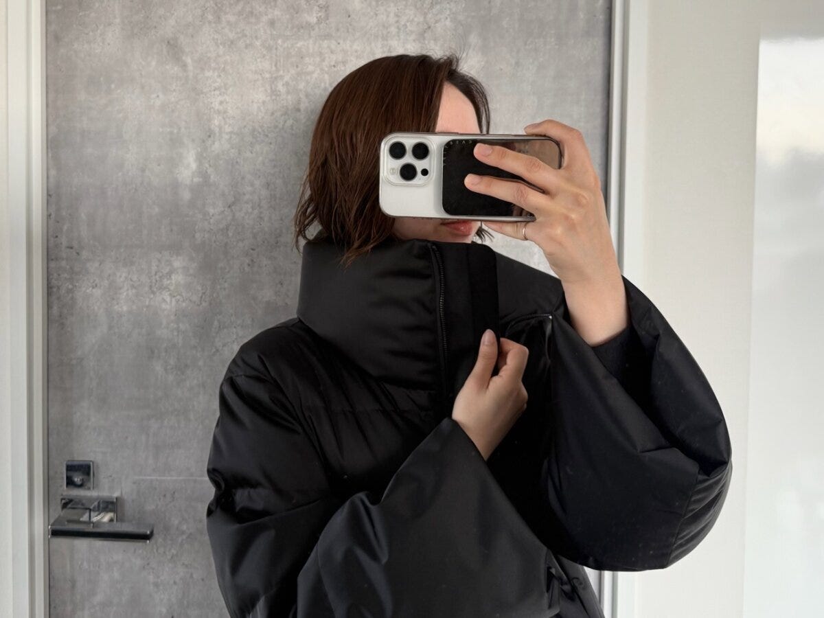 ユニクロダウンボリュームジャケット ユニクロダウンボリュームジャケット 襟立て着用