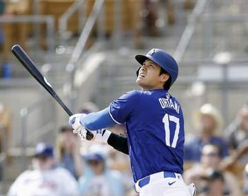 大谷翔平 走者一掃3点二塁打を放つなど3打数1安打3打点→試合中に帰宅 七回の打席で代打がコールされる
