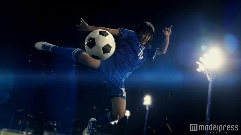 広瀬すず、自身初のワイヤーアクションで新たな表情