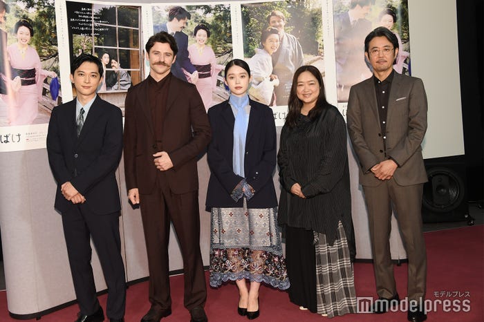 吉沢亮、トミー・バストウ、高石あかり、池脇千鶴、岡部たかし(C)モデルプレス