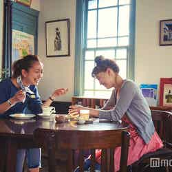 大正12年に理髪舘として建てられ、現在は憩いの場として愛されている「青い理髪舘」