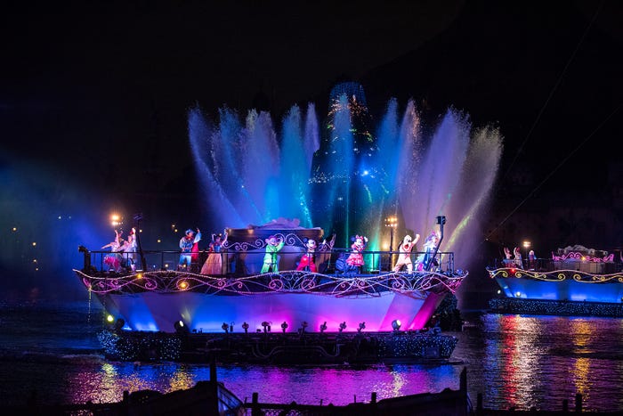 「ファンタズミック!」(C)Disney