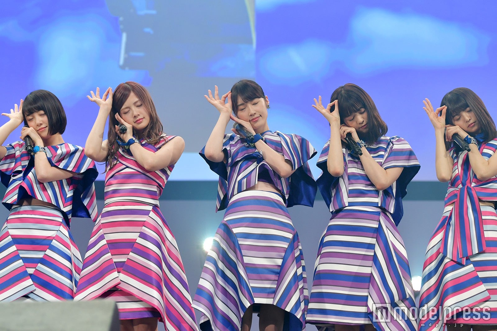 「泣いたっていいじゃないか？」最後の締めポーズ（C）モデルプレス