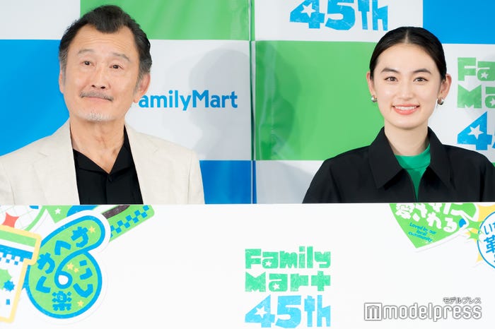 吉田鋼太郎、八木莉可子(C)モデルプレス