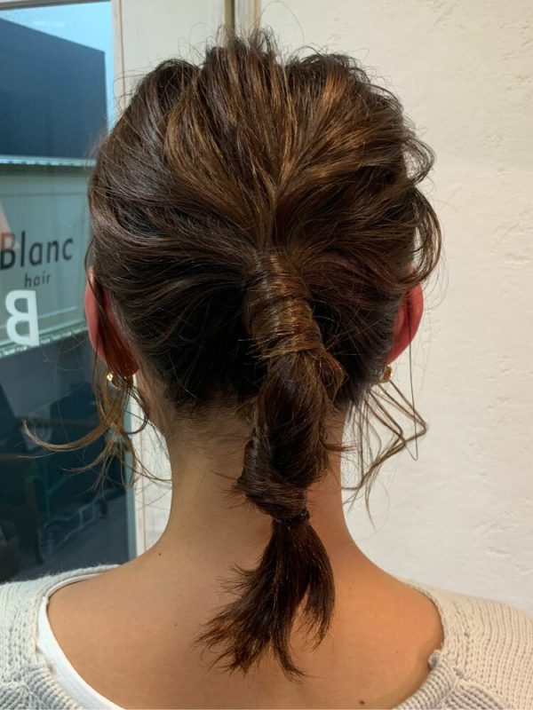 垢抜ける前髪なし 一つ結びアレンジ こなれ感がでる大人の髪型まとめ モデルプレス