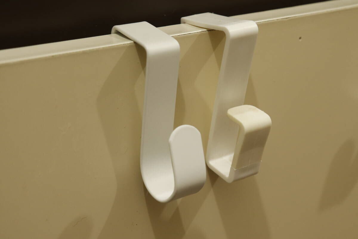 扉に付けるゴミ袋ホルダー(2個) 設置 扉に付けるゴミ袋ホルダー(2個) 設置