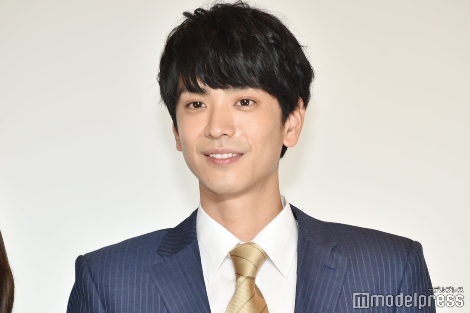 黒羽麻璃央（C）モデルプレス