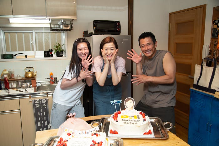 吉川愛、鈴木京香、内野聖陽(C)テレビ朝日