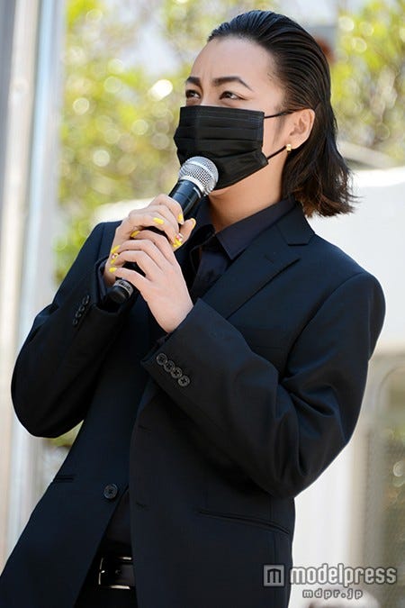 山田孝之風メイクのざわちん