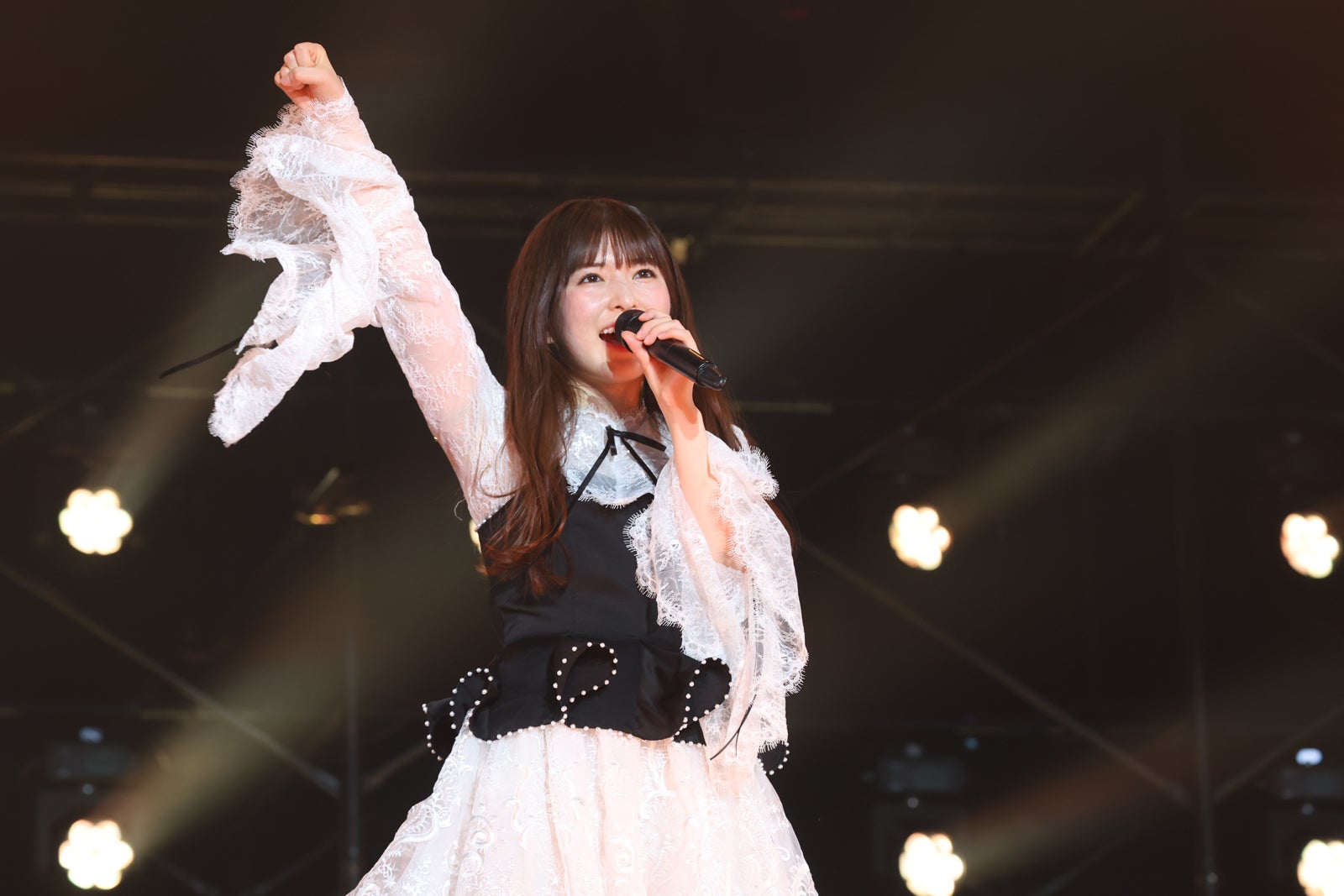 （C）乃木坂46LLC