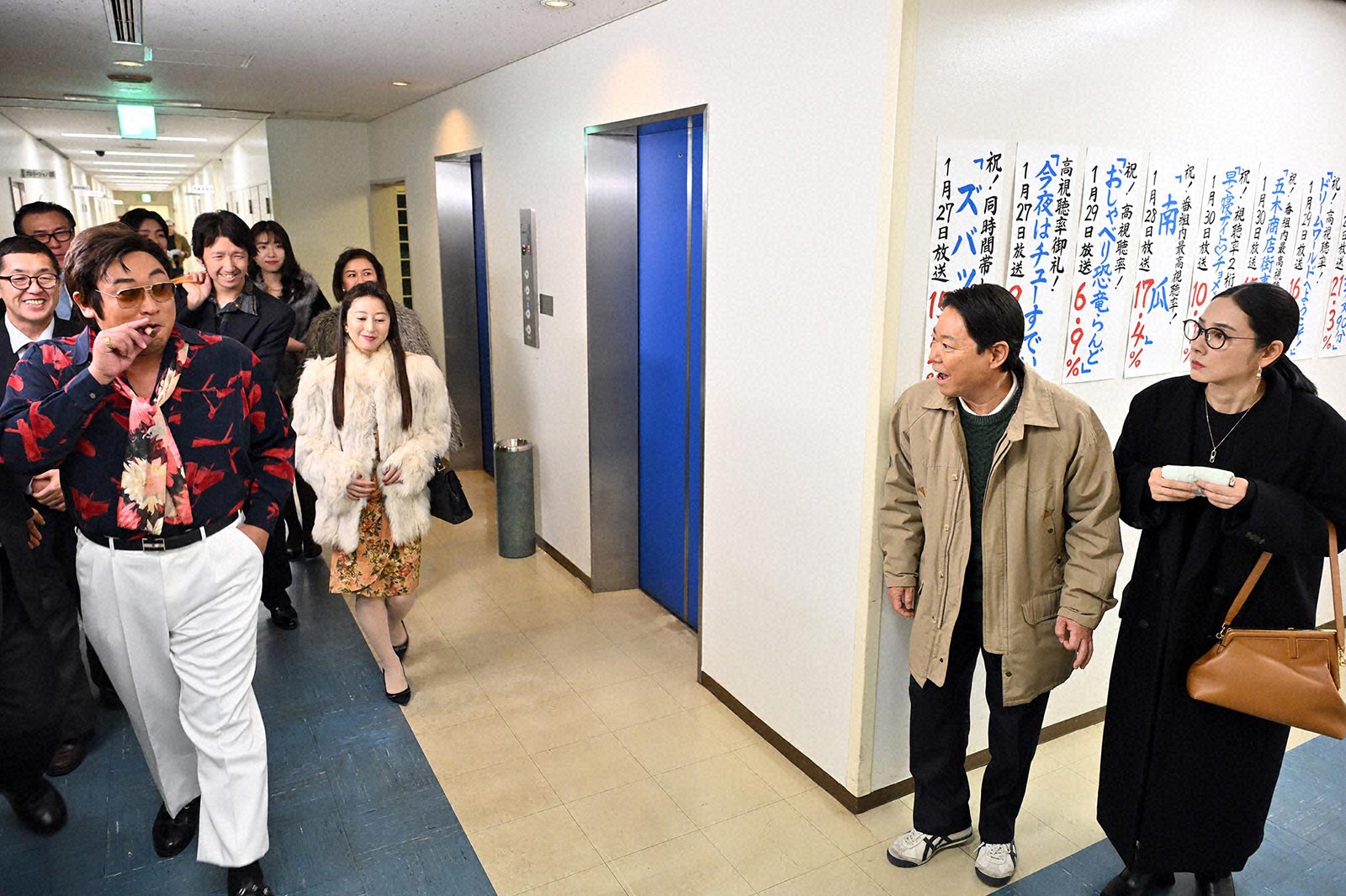 秋山竜次、阿部サダヲ、吉田羊「不適切にもほどがある！」第3話より（C）TBS