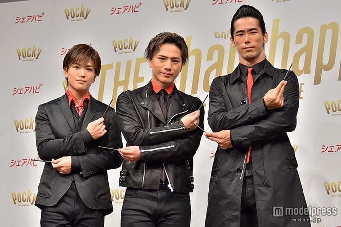 (左から)岩田剛典、登坂広臣、小林直己(C)モデルプレス