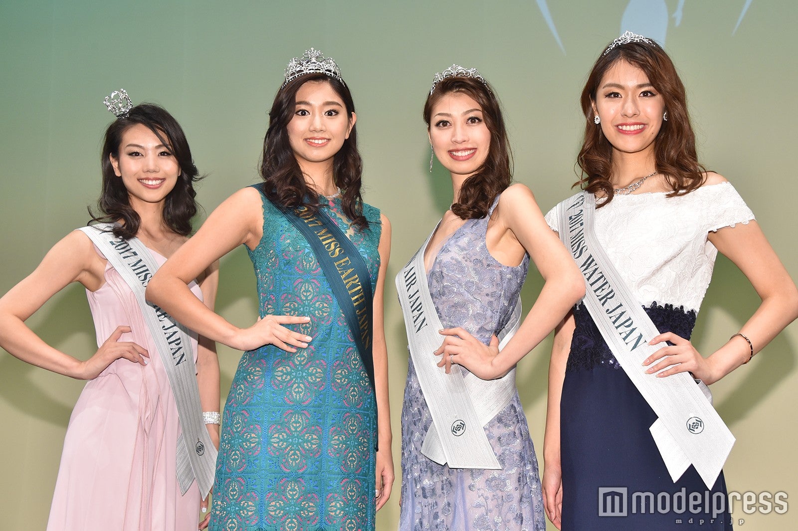 （左から）成田美織さん、斎藤恭代さん、塚本敦未さん、早川佳朱美さん（C）モデルプレス