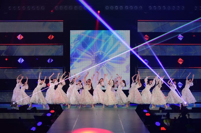 乃木坂46(C)Rakuten GirlsAward 2023 S/S