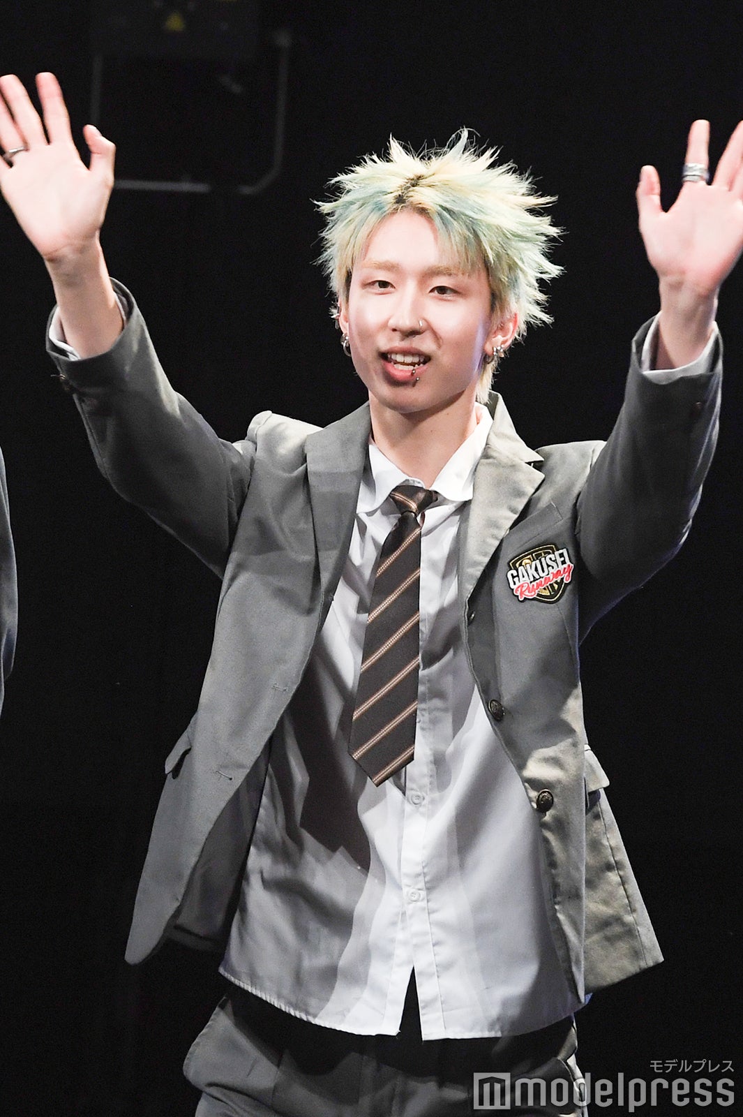 MON7A（C）モデルプレス