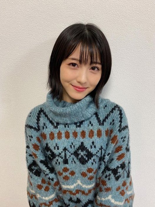 浜辺美波、久々ショートヘアに「短くばっさりいきました」ファンから絶賛の声続々