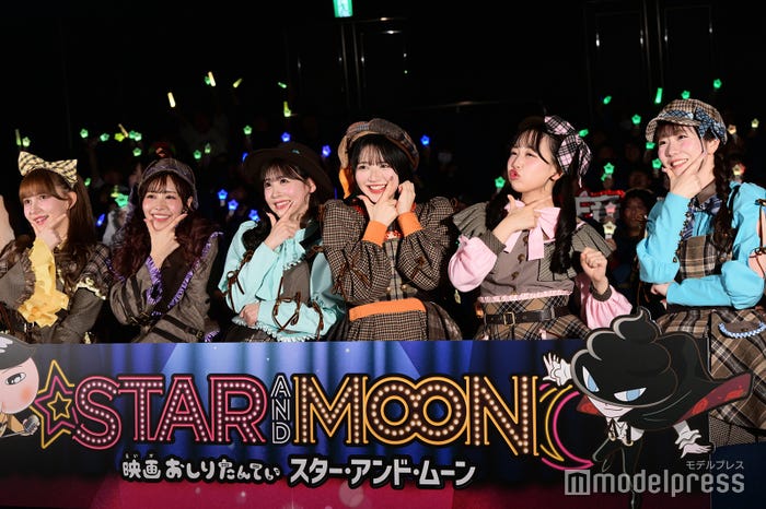 FRUITS ZIPPER(左から)早瀬ノエル、仲川瑠夏、櫻井優衣、鎮西寿々歌、松本かれん、真中まな※月足天音は欠席(C)モデルプレス