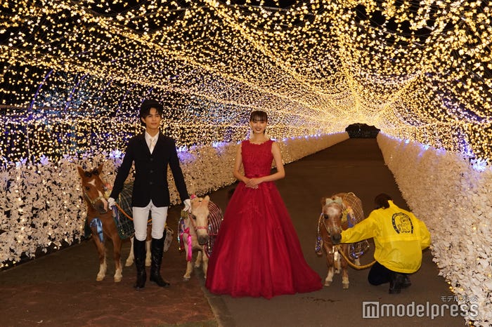 奥野壮、鶴嶋乃愛(C)モデルプレス