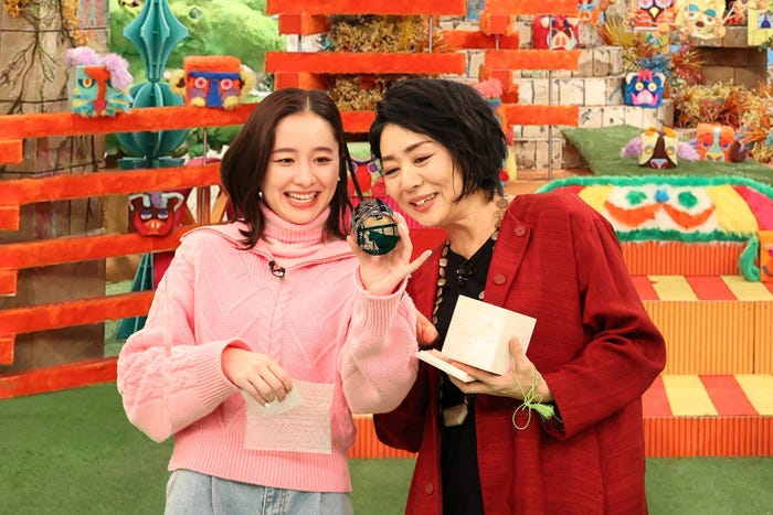 堀田真由、片平なぎさ(C)フジテレビ