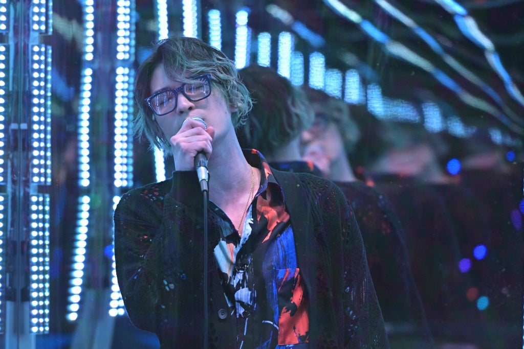 SixTONESジェシー「世界に一つだけの花」熱唱　ジャニーズのプライドかけ奮闘