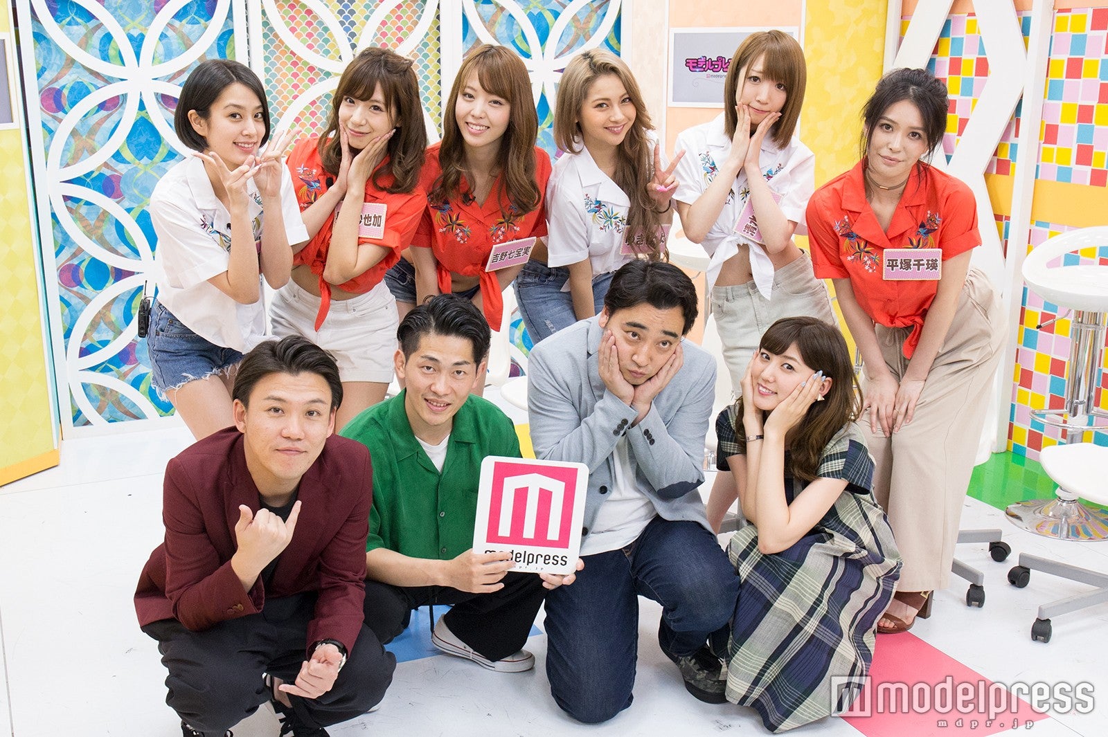 （前列左から）おたけ、太田博久、斉藤慎二、岩崎名美（後列左から）田森美咲、星島沙也加、吉野七宝実、ゆきぽよ、清水あいり、平塚千瑛 （C）モデルプレス