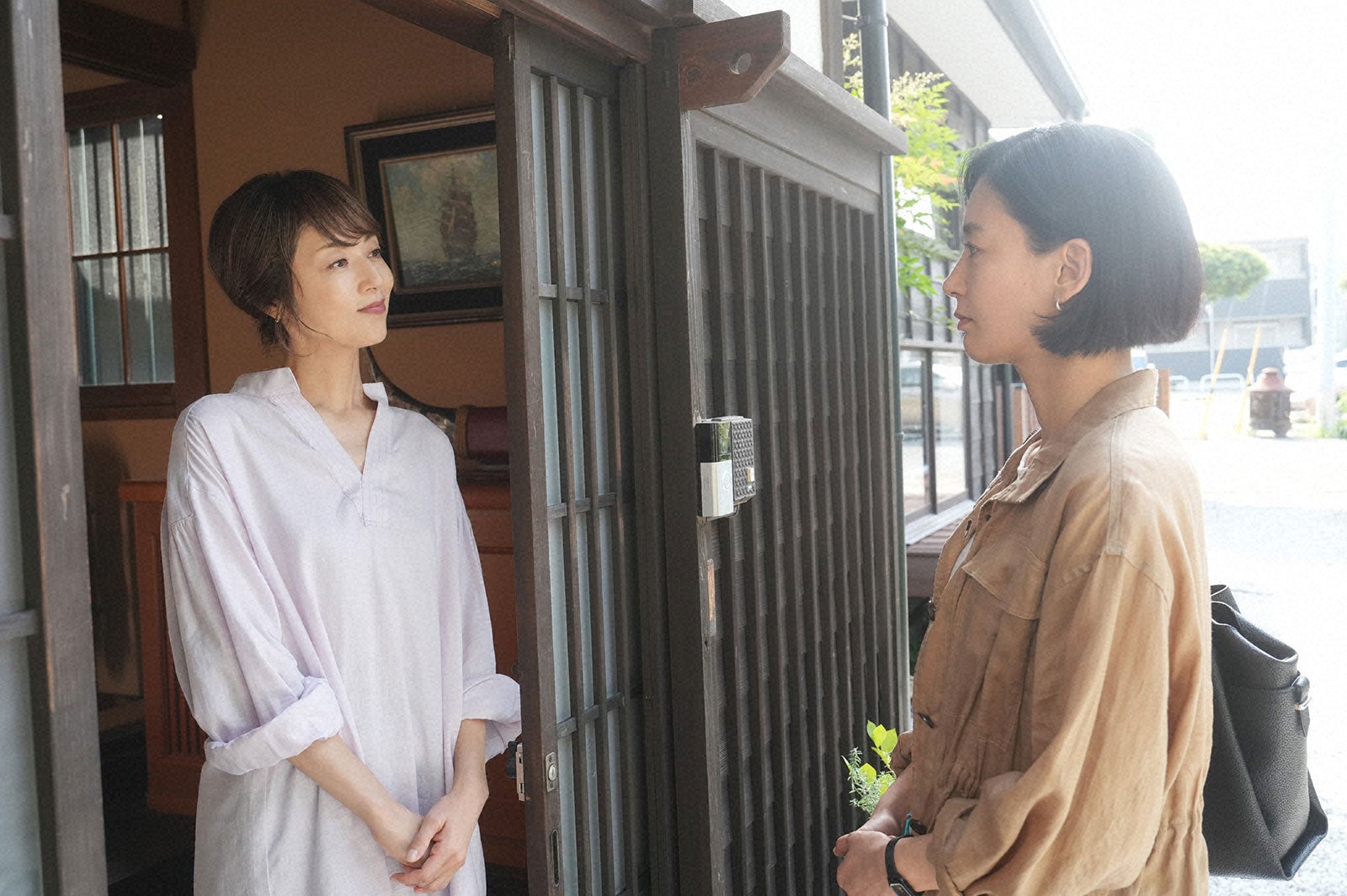 高岡早紀、水川あさみ「笑うマトリョーシカ」第9話より（C）TBS