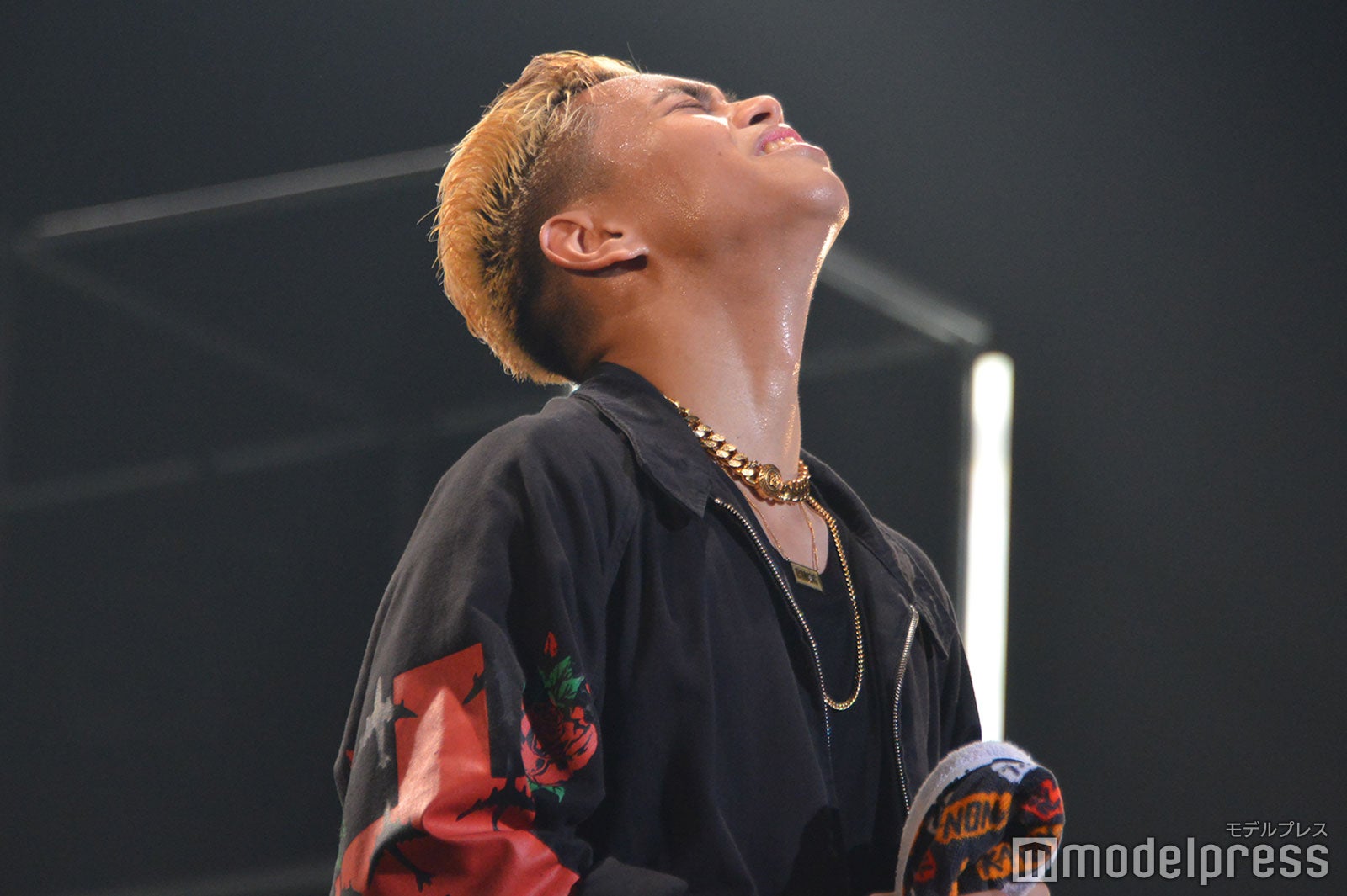 メジャーデビュー報告で涙を流すREIKO（C）モデルプレス