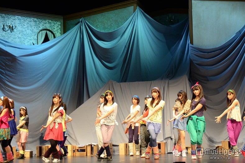 舞台「16人のプリンシパル」公開リハーサル中の乃木坂46