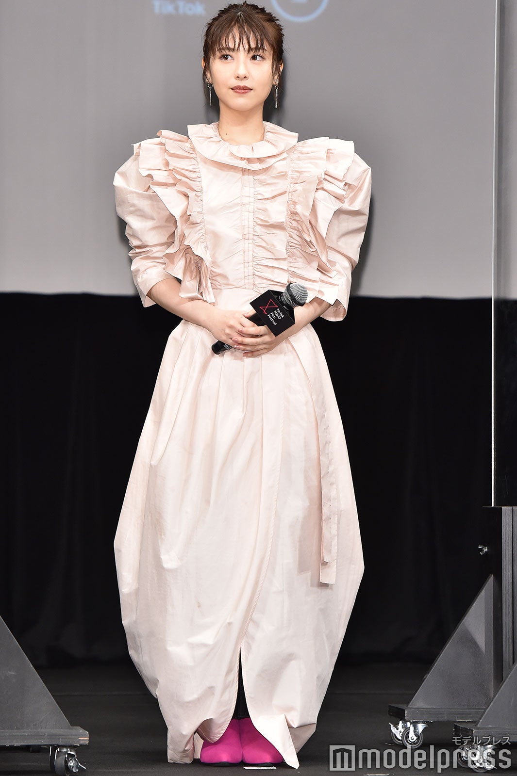 浜辺美波 （C）モデルプレス