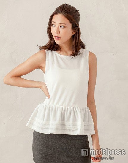 ペプラムショートブラウス「fifth」2,149円（税込）