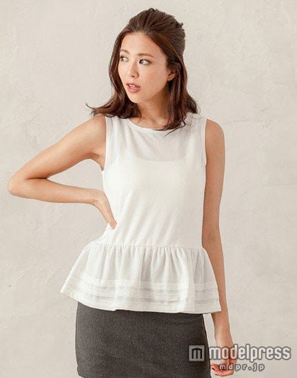 ペプラムショートブラウス「fifth」2,149円(税込)