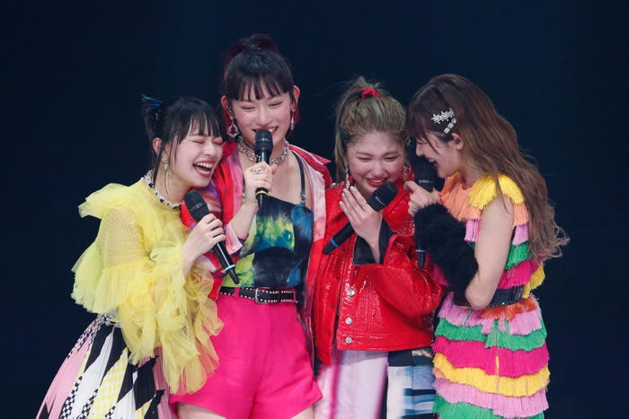 上國料萌衣、佐々木莉佳子、竹内朱莉、川村文乃「ANGERME CONCERT 2023 BIG LOVE 竹内朱莉 FINAL LIVE アンジュルムより愛をこめて」(提供写真)
