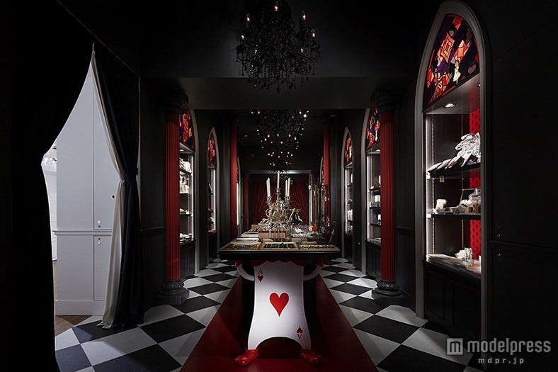 アリスの世界観に浸れる、関西で行列の雑貨店が原宿にオープン