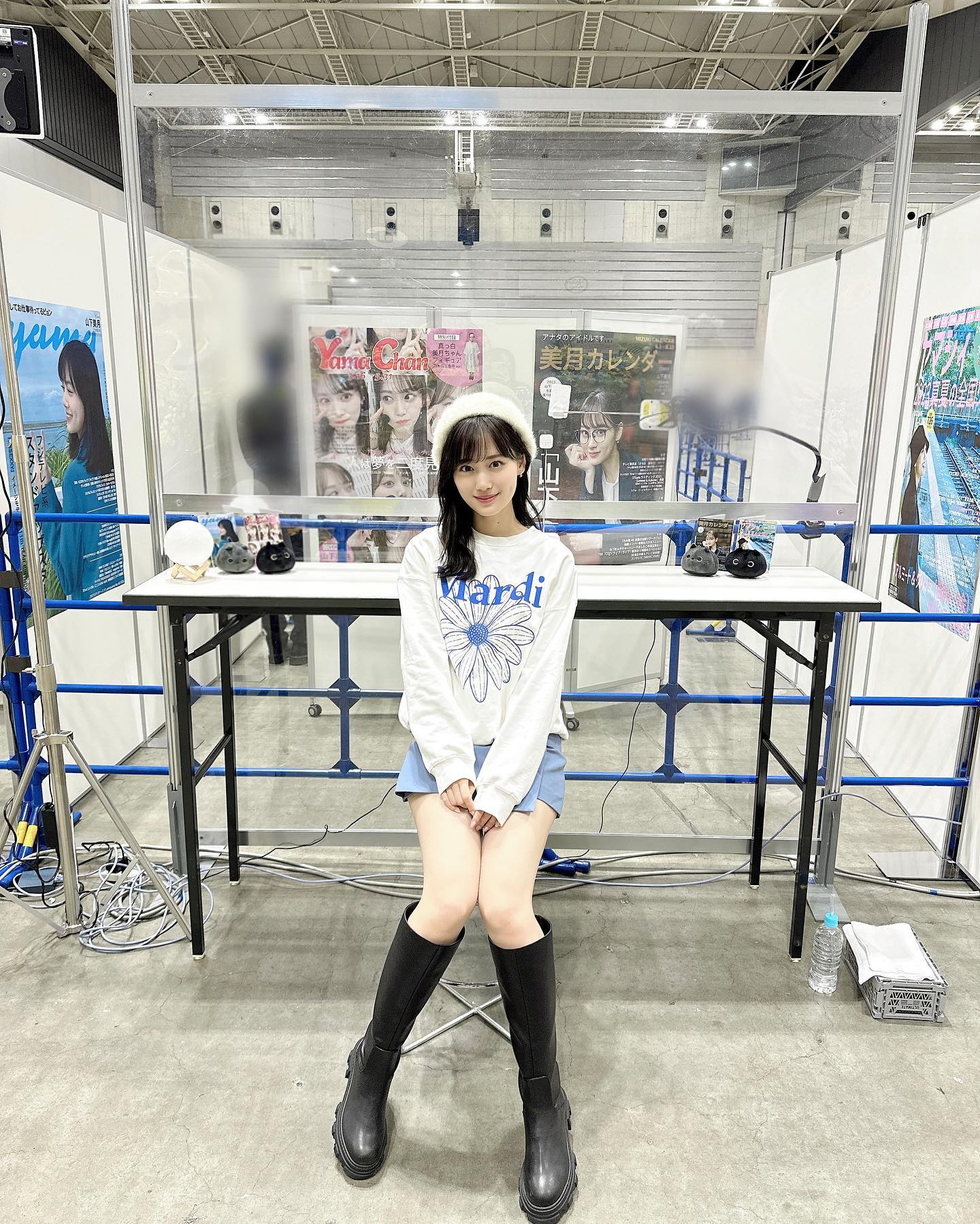 スタジャン 山下美月 XL 生写真(乃木坂46) 山下美月/全身・「レザージャケット」/乃木坂