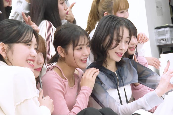 ME:I/TVCM撮影メイキングより(提供写真)