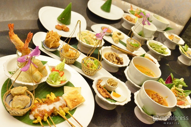 「Chaba Thai Set（シャバータイセット）」650バーツ（約2，000円、税サービス料別）※セット内容は変更することもあります