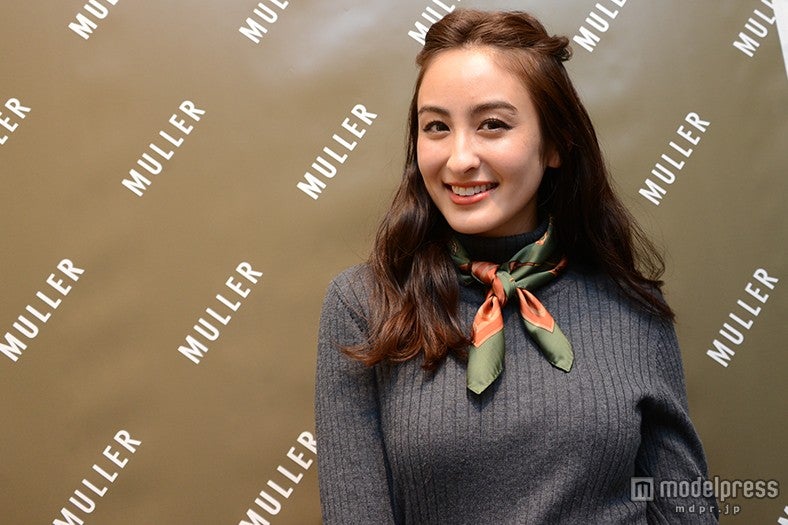 オードリー亜谷香