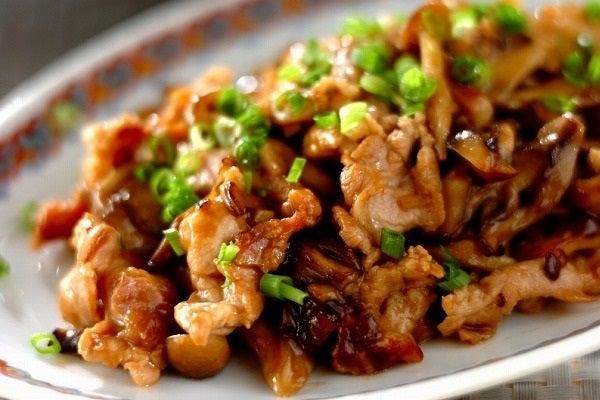 簡単!豚肉といろいろキノコのオイスター炒め