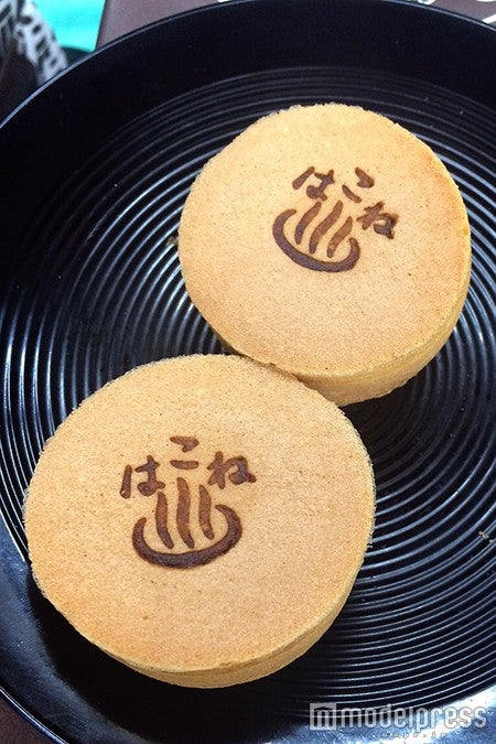 「菊川商店」の「箱根まんじゅう」70円（税込）／テイクアウトの場合はレンジで温めても、オーブンで焼いても美味しい