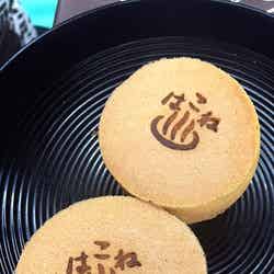 「菊川商店」の「箱根まんじゅう」70円(税込)/テイクアウトの場合はレンジで温めても、オーブンで焼いても美味しい