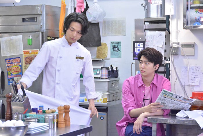 浜辺美波 中村倫也 エグハル コンビがクランクアップ あとでプロデューサーにクレームを 崖っぷちホテル モデルプレス 浜辺美波 中村倫也 エグハル コンビがクランクアップ あとでプロデューサーにクレームを 崖っぷちホテル モデルプレス