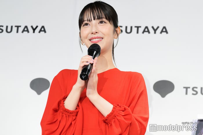 浜辺美波(C)モデルプレス