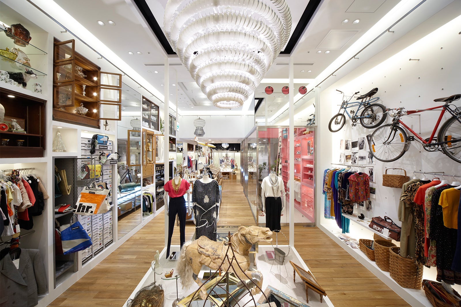 PASS THE BATON／画像提供：PASS THE BATON