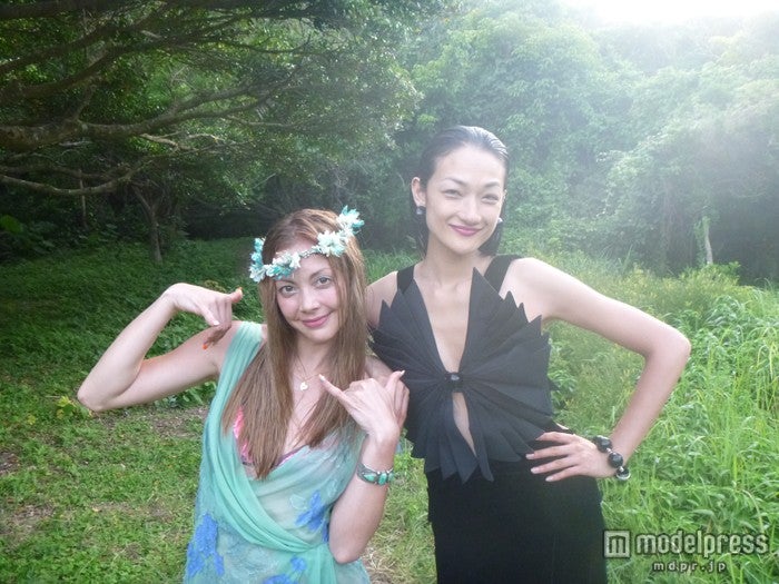 土屋アンナ、冨永愛（C）テレビ朝日