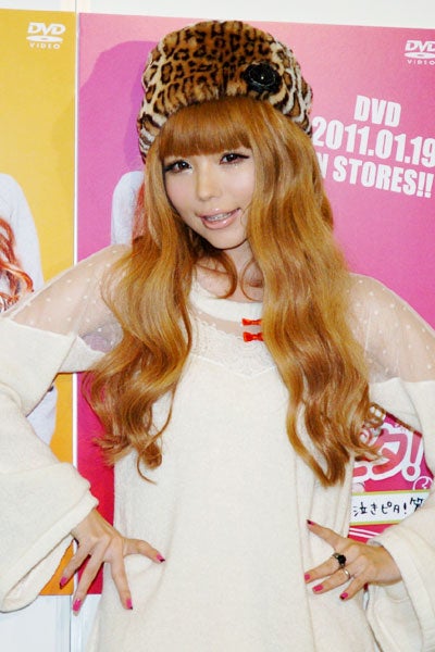 益若つばさ、アメーバでブログ復活！ファンからコメントが殺到